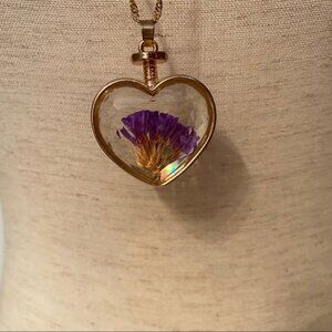 NECKLACE GOLD TONE ROPE CHAIN PENDANT HEART PURPLE FLOWER KEEPSAKE
